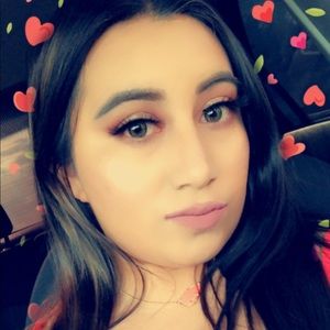 Meet your Posher, Yoselin